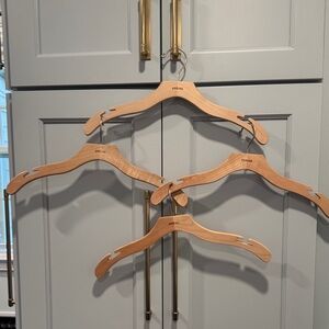 Prana Natural Wood Hangers Set